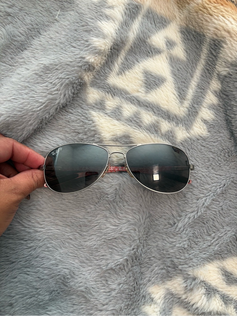 Ray-Ban Silver Aviator Sunglasses with Dark Lenses